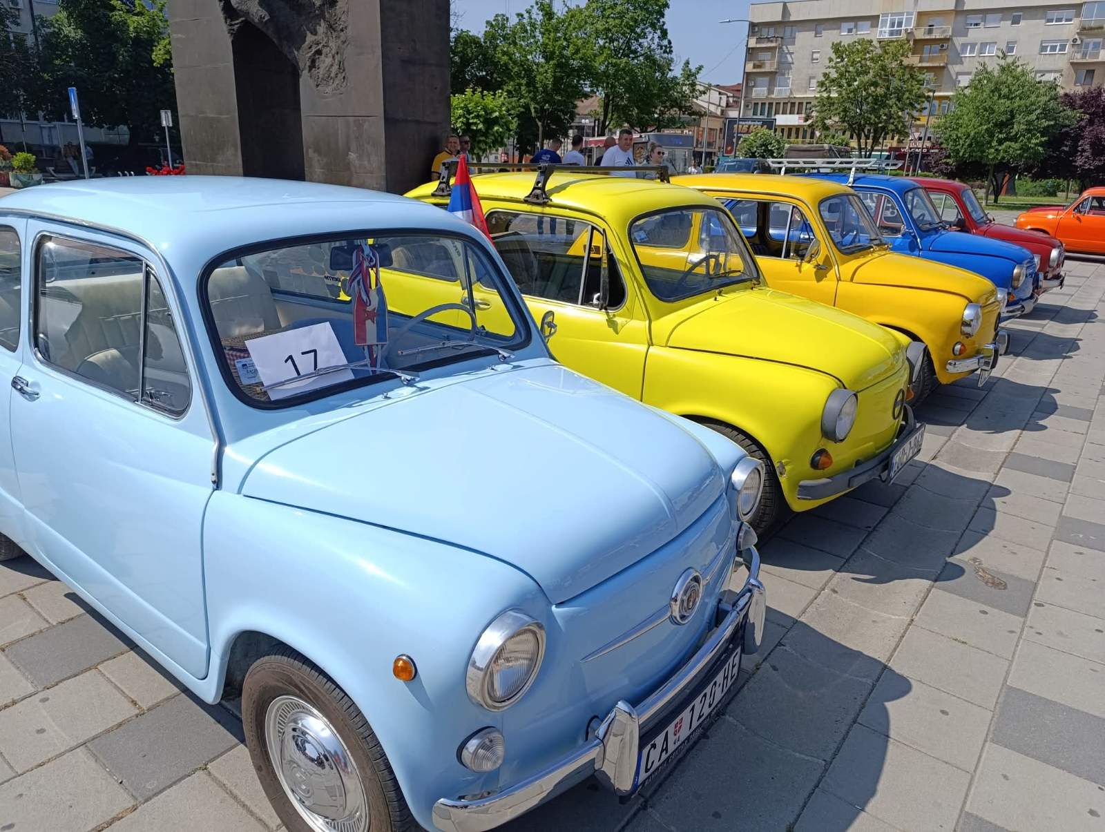Atrakcija u Bijeljini: Danas defile legendarnih fića