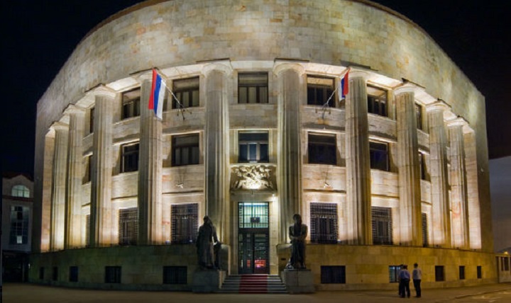 Napadnut policajac ispred Palate Republike u Banjaluci (VIDEO)