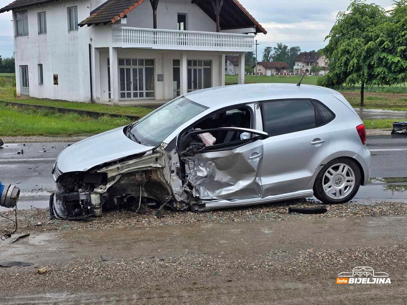 Nezgoda u Dvorovima kod Bijeljine, saobraćaj usporen (FOTO)