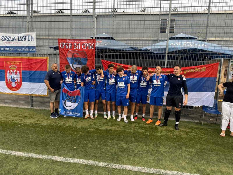 Humanitarni turnir u Cirihu: Fudbal zaigrao i konzul, sve oduševio gest ekipe iz Srpske (FOTO)