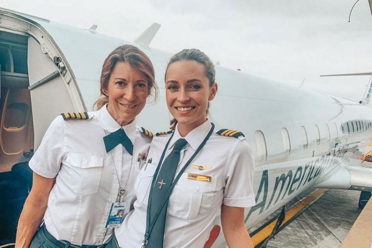 Mama i ćerka se upisale u savremenu istoriju: One su prvi ženski porodični pilotski duo u svijetu