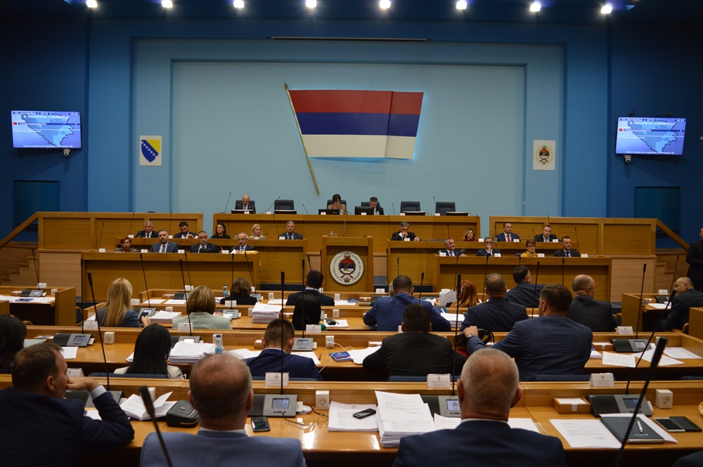 Počela sjednica Skupštine RS o setu zakona o povećanju plata