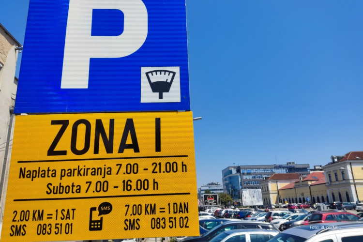 Počela primjena: U Banjoj Luci moguće platiti parking i bankovnom karticom kroz aplikaciju Go Parking