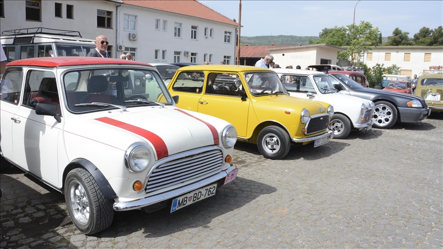 Otvoren prvi muzej oldtajmera u BiH, izloženi automobili stari i do 100 godina