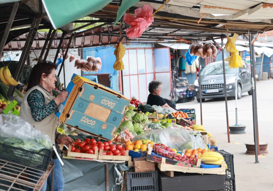 Veliki broj građana BiH živi ispod granice siromaštva, KUPUJE SE NA KOMAD