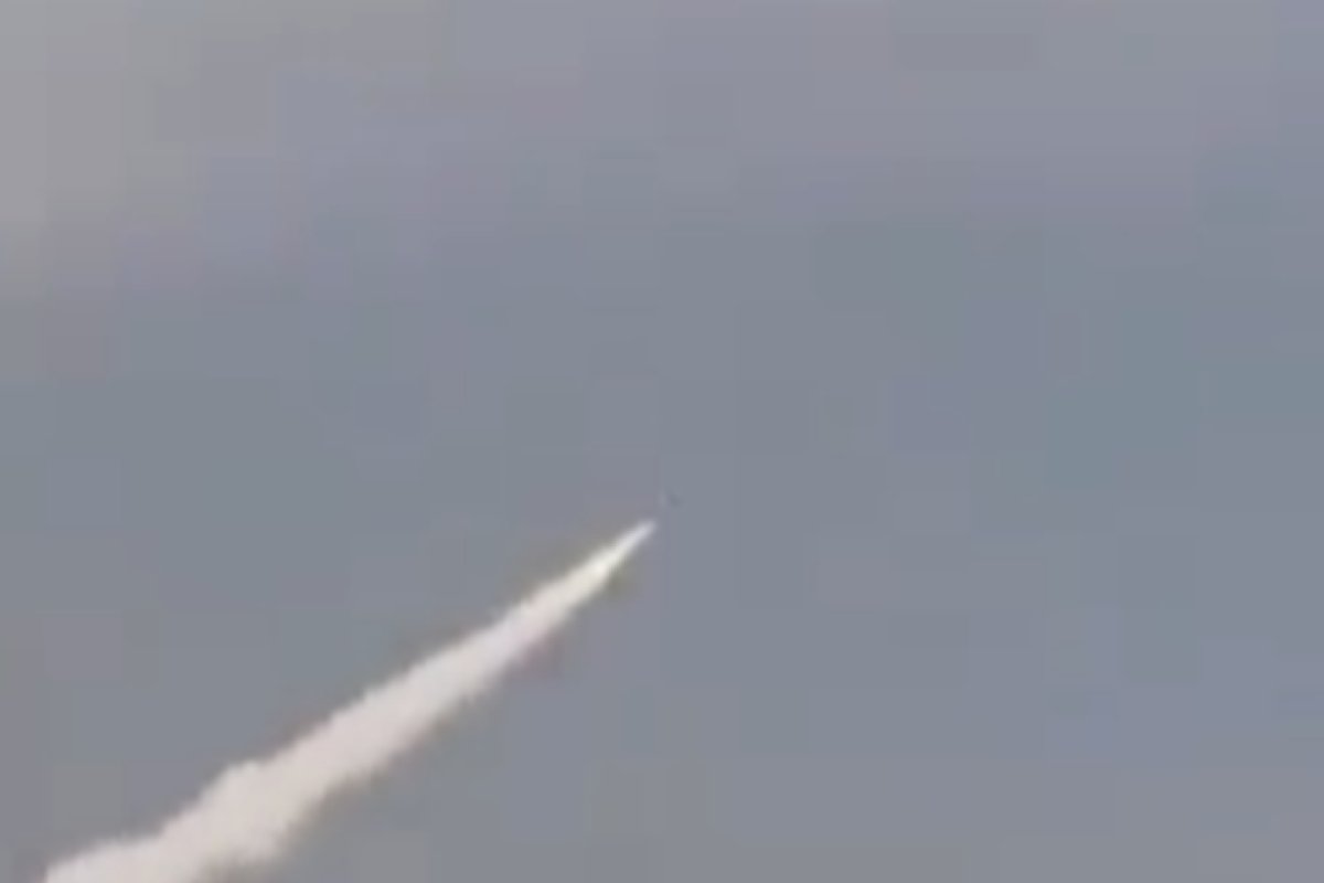 Iranski projektil pogodio bazu u Kuvajtu s italijanskim vojnicima (VIDEO)