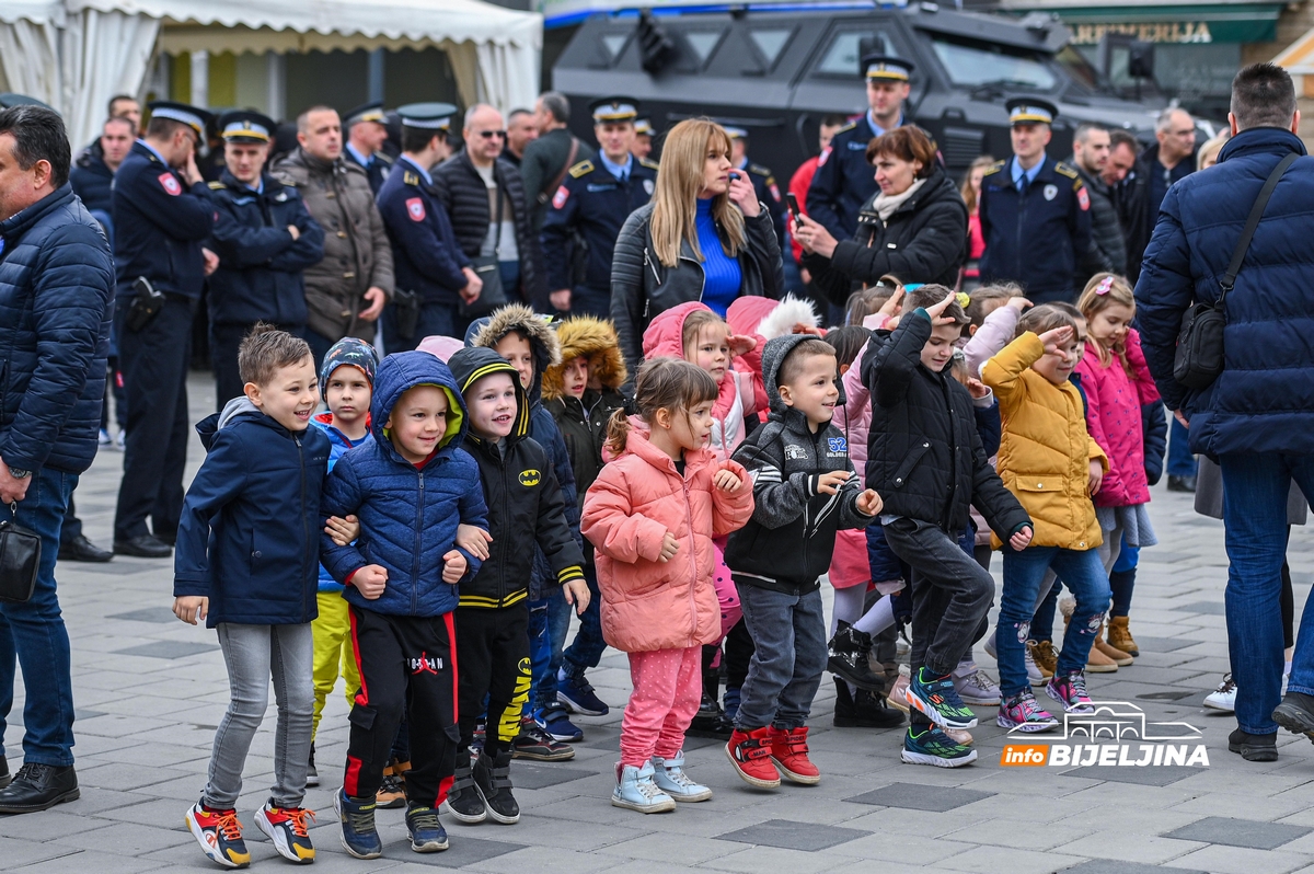Lukač u posjeti Bijeljini: Moramo da ulažemo u Policiju i našu bezbjednost (FOTO)