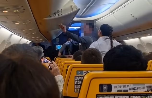 Tuča i haos na letu: Avion morao hitno da sleti u Beograd (VIDEO)