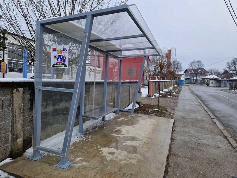 Nova autobuska stajališta u Janji i Dvorovima (FOTO)