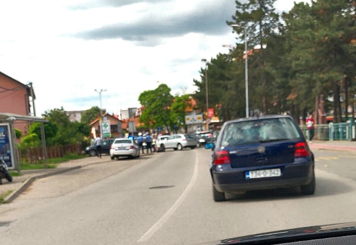 Bijeljina: Sudar motocikla i auta, saobraćaj usporen (FOTO)