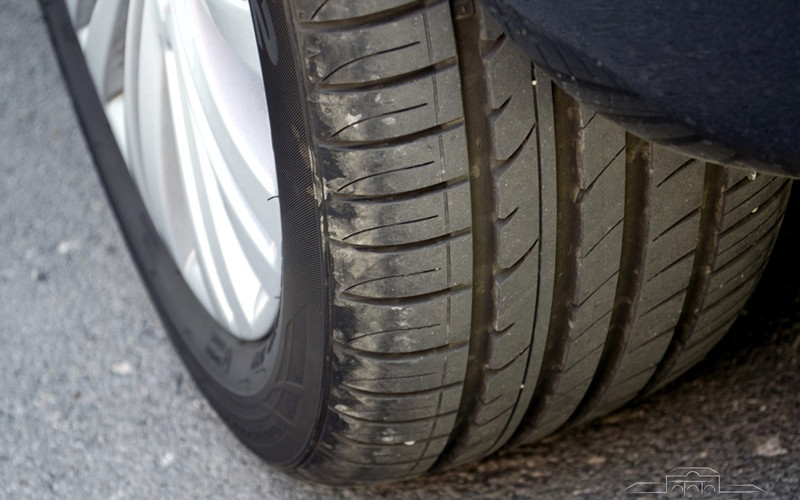 Koji je ispravan pritisak u gumama zimi za uštedu goriva i bezbjednu vožnju?