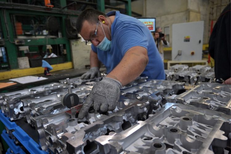 Muke prerađivačke industrije: Nedostatak radnika i njihova obučenost gorući problem