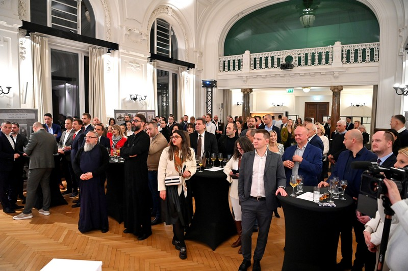 I U AUSTRIJI DOSTOJANSTVENO AFIRMIŠU SRPSKU TRADICIJU U Beču održano 