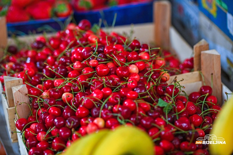 Jagode i trešnje skuplje nego ikad: Šta se dešava sa cijenama domaćeg voća?