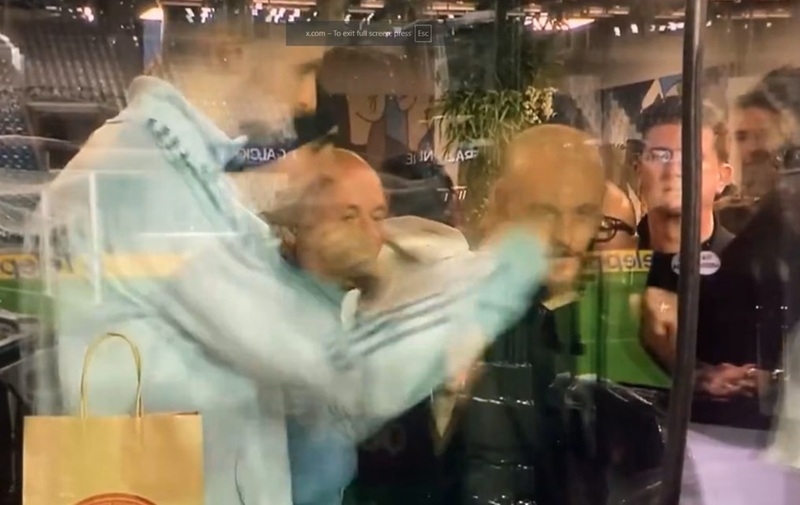 Reakcija koja je razbjesnila navijače: Arogantni Azzurri slavili što igraju sa BiH (VIDEO)