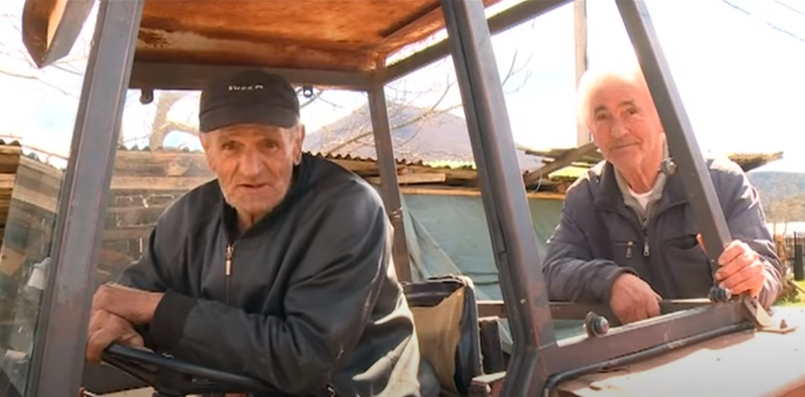 DVA DRUGARA, DVA JARANA Priča Ilije i Safeta iz Bihaća vraća vjeru u ljude: Nacionalizam ništa dobro donio nije (VIDEO)