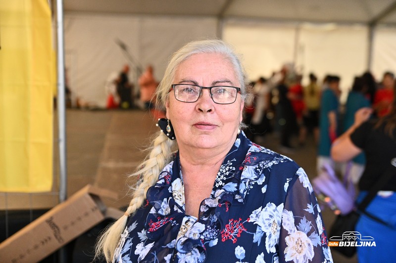 Mira iz Laktaša jedina u BiH izrađuje opanke, a napravila je i jednu zanimljivu kombinaciju! (FOTO)