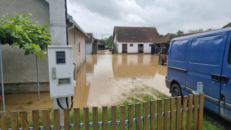 Vanredna situacija u Srbiji – poplavni talas kreće se ka Kuršumliji, Prokuplju i Doljevcu (FOTO)