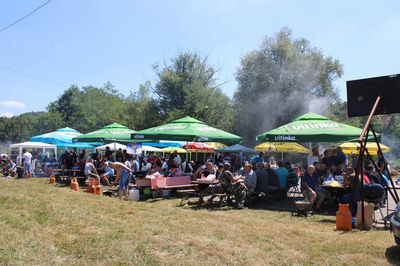 Lopare: U Tobutu je održana Prva kotlićijada (FOTO)