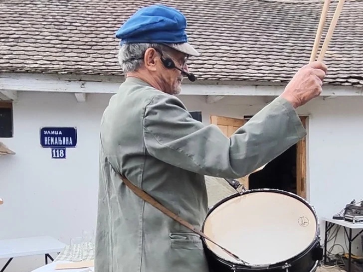Jovan Čudanov čuva sjećanje na banatske dobošare: Kad se za vijest izlazilo na šor