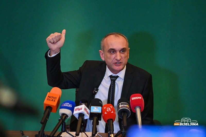 Grujičić: Gradonačelnik Petrović “zaboravio” ključne činjenice