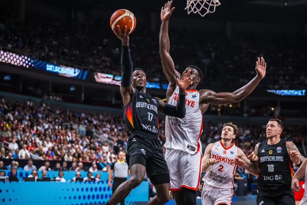 Košarkaška imperija: Njemačka objedinila svjetsku i evropsku krunu (FOTO/VIDEO)