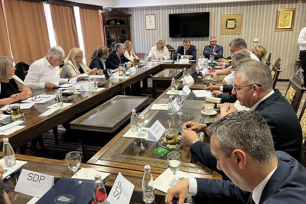 Šta će donijeti novi sastanak koalicije SNSD-a, HDZ BiH i 
