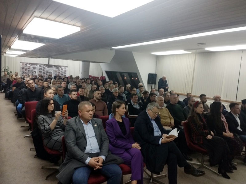 Mirić na promociji u Bijeljini: “Ovi junaci ne smiju biti zaboravljeni, njihova poruka vrijedi i danas”