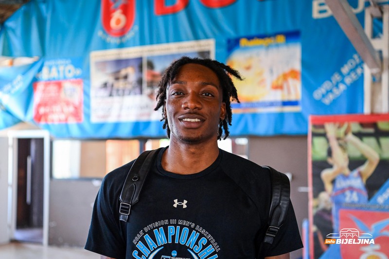 Pet košarkaša iz Amerike stiglo na treninge u Bijeljinu: “Uživam, nadamo se da možemo ostati ovdje” (FOTO)