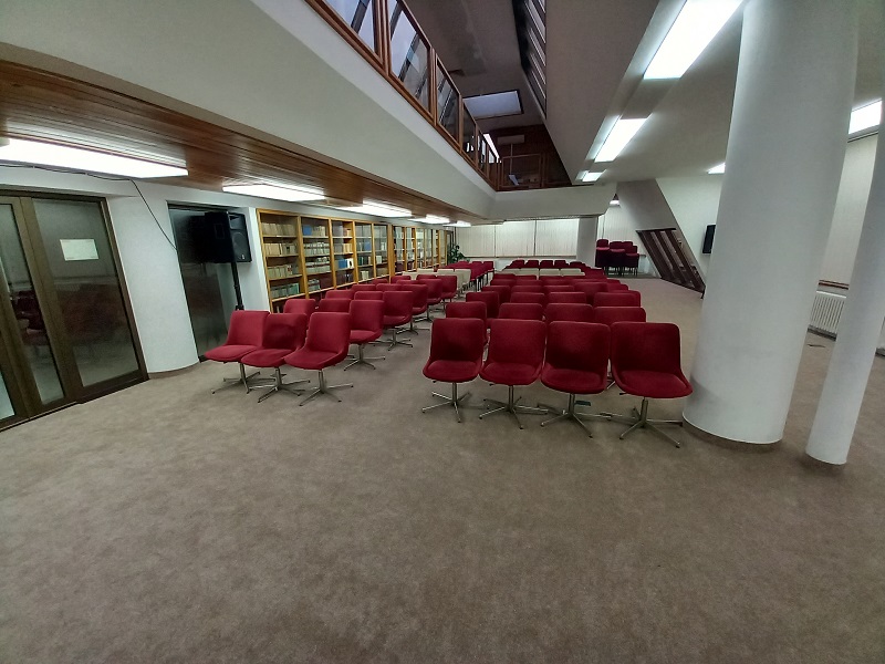 Rekonstruisani podovi bijeljinske Biblioteke, ambijent dobio moderniji izgled (FOTO)