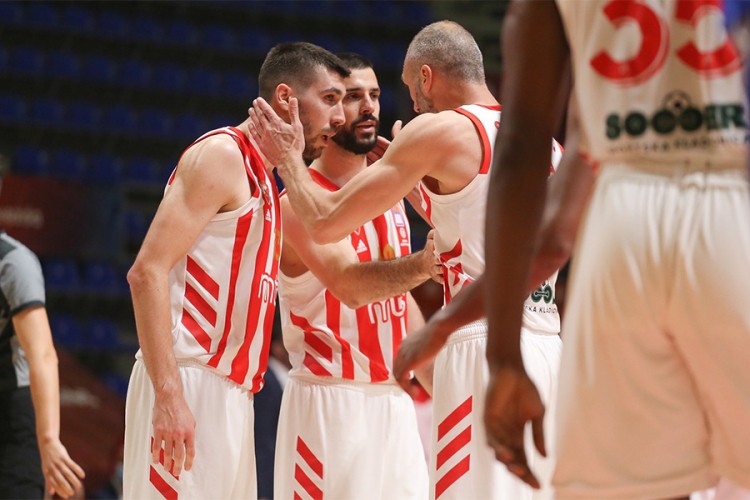 KK Crvena zvezda ponovo kažnjen zbog navijača u hali