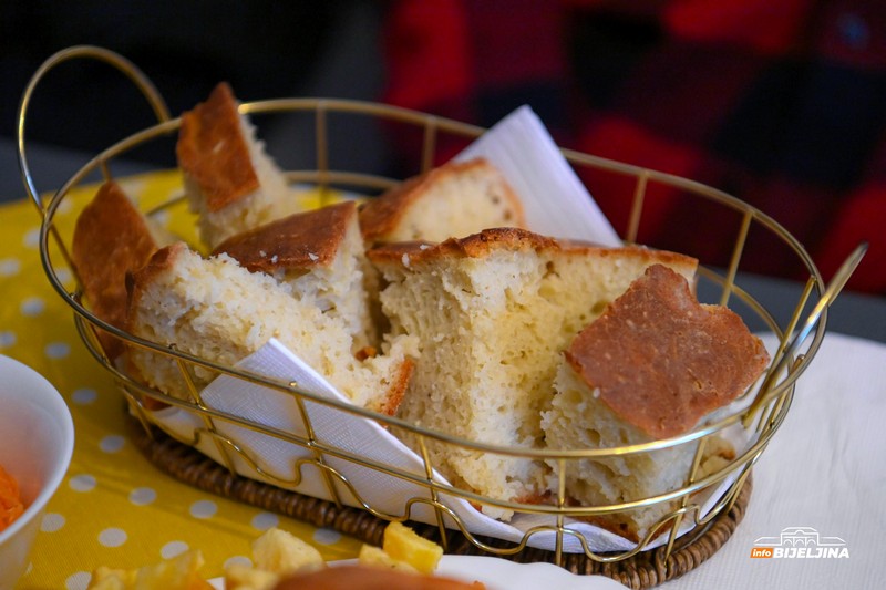Restoran “Kao nekad” Bijeljina: Gastronomsko iskustvo koje vraća uspomene na ljepša vremena (FOTO)