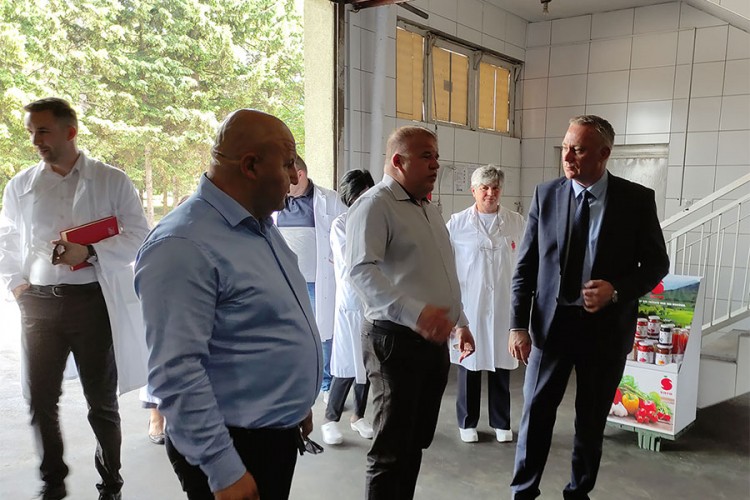 Pašalić u Bijeljini: Dodatna sredstva za proizvođače mesa i voća