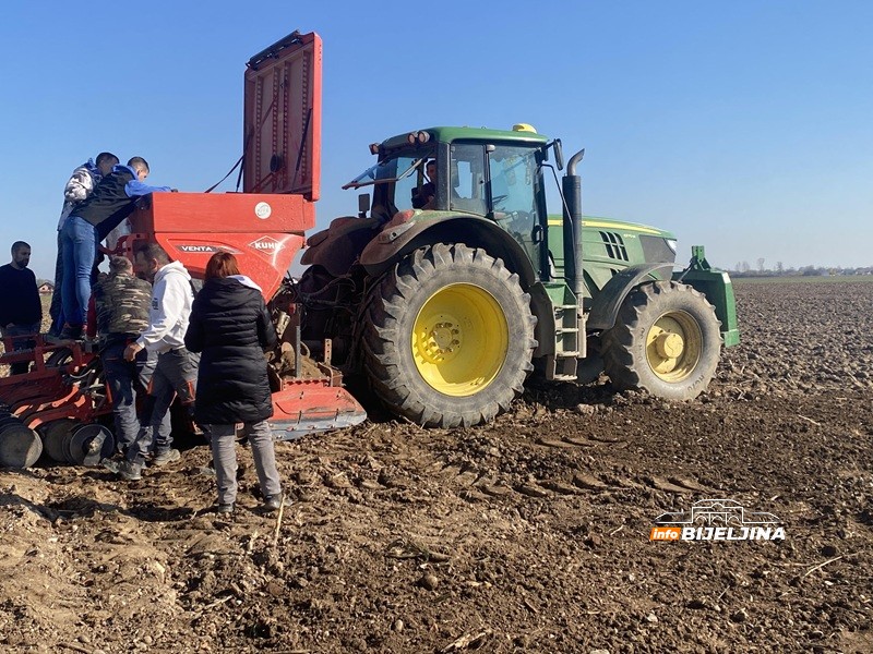 Napreduje ozima pšenica u Semberiji, ali joj prijeti opasnost: “Simptome možemo uočiti tek u proljeće”