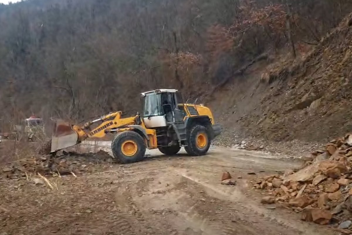 Odron kod Foče: Ekspresna reakcija Puteva Republike Srpske (VIDEO)