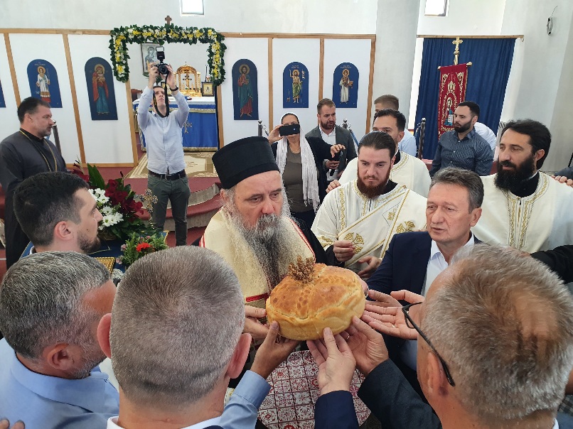 Slavska radost u čast Svetih Kozme i Damjana, Episkop Fotije služio Svetu arhijerejsku liturgiju u Ugljeviku