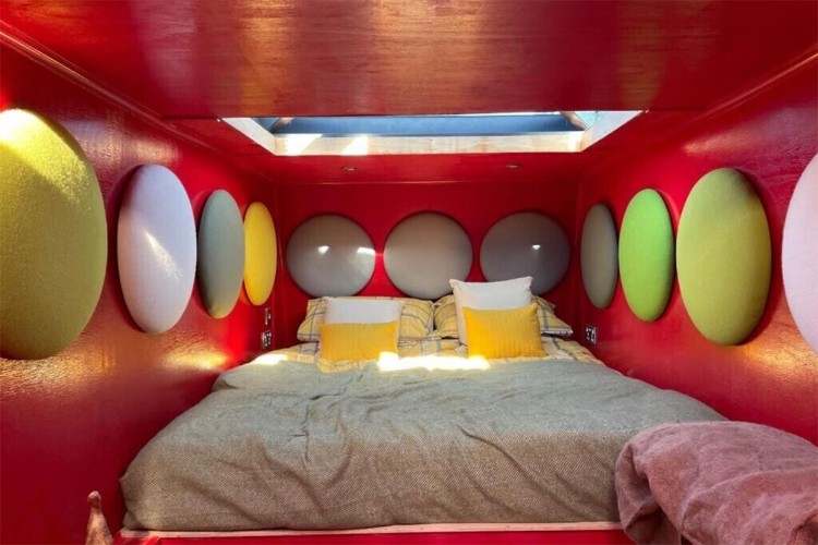 Stari kombajn preuredio u kuću za odmor (FOTO)