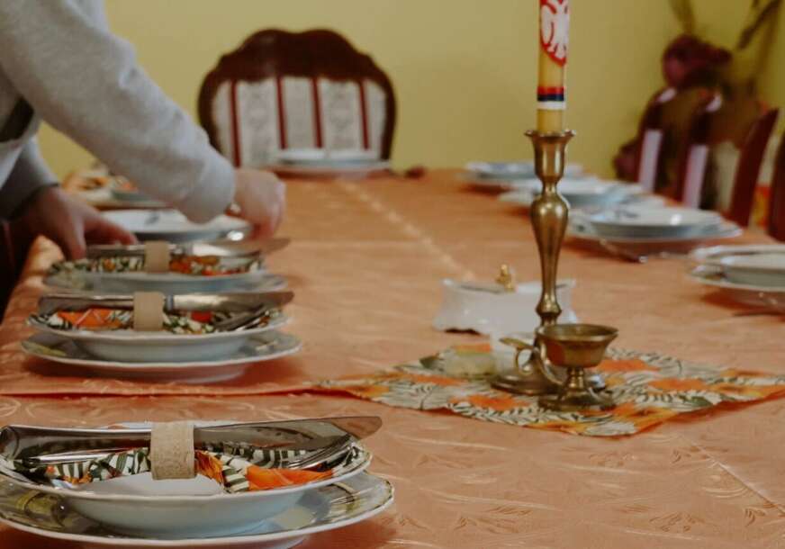 Većina Srba slavi slavu na POGREŠAN NAČIN