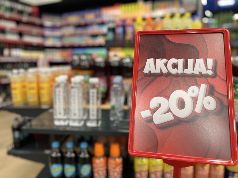 Novogodišnja vikend akcija kod “Neškovića” u Sremskoj: Gorivo jeftinije za 10 feninga, u marketu cijene niže 20 odsto