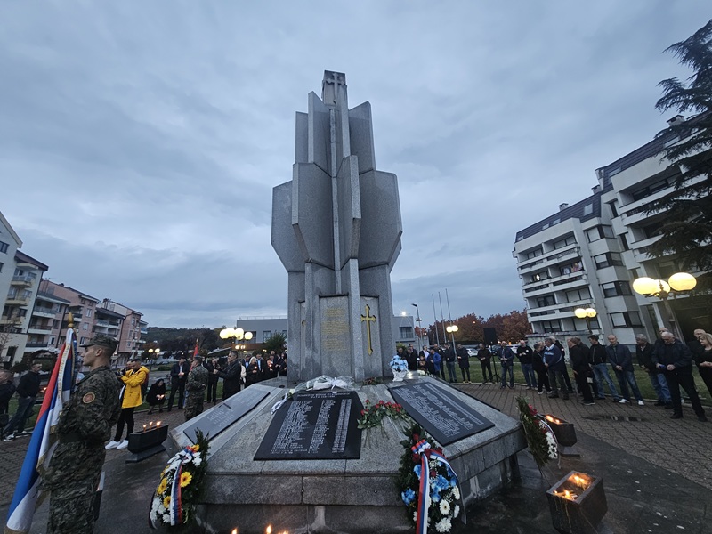 U Ugljeviku služen parastos za 301 poginulog borca Vojske Republike Srpske