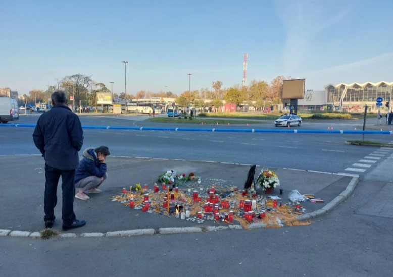 Porodica Vukašina (18) koji je povrijeđen na Željezničkoj stanici Novi Sad su VAN SEBE