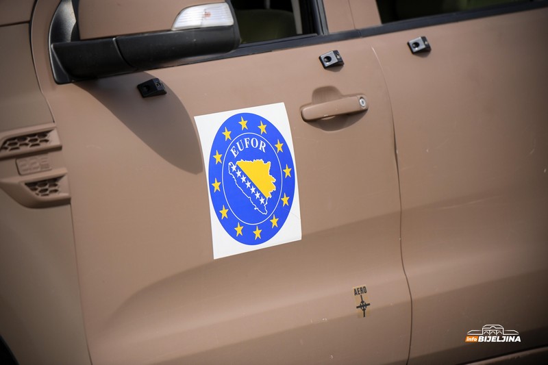 InfoBijeljina na vojnoj vježbi EUFOR-a kod Bijeljine: Helikopteri, padobranci, pješadija... (FOTO)