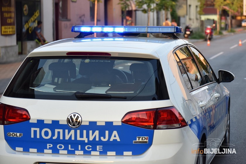 Bratunac: Policija zbog krađe auta uhapsila maloljetnike