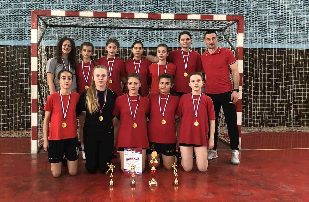 Zvornik: Dva zlata za Bijeljince na regionalnom takmičenju osnovnih škola u rukometu