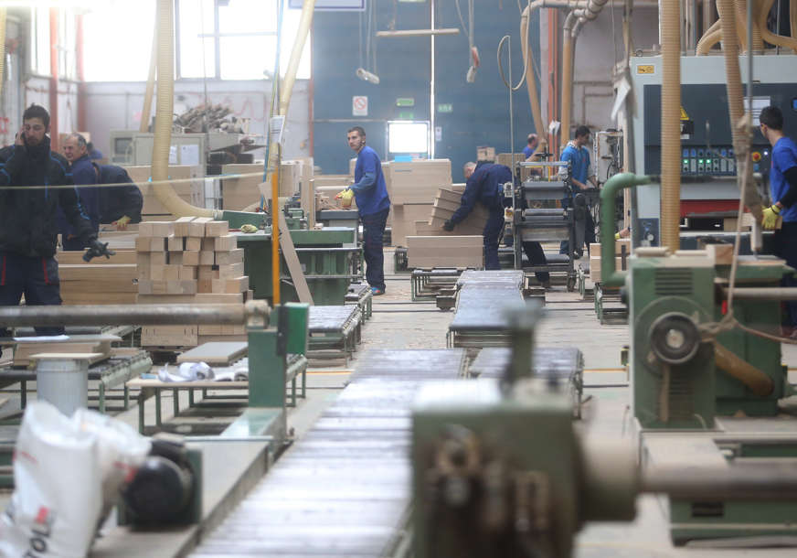 Privrednici prošle godine zaradili 114 miliona KM više