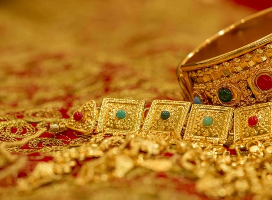 Državljanka BiH ispod pazuha pokušala prokrijumčariti dva kg zlatnog nakita