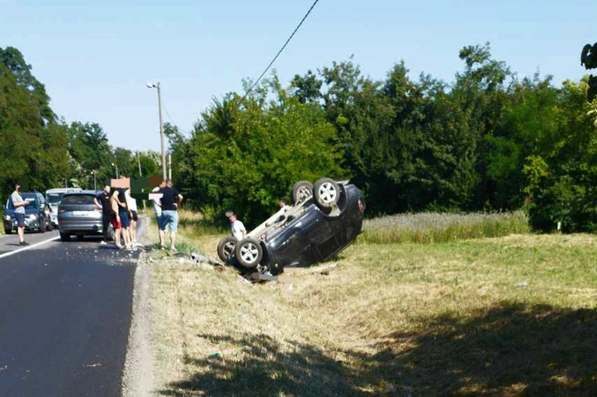 Novi udes kod Bijeljine, još jedan auto na krovu