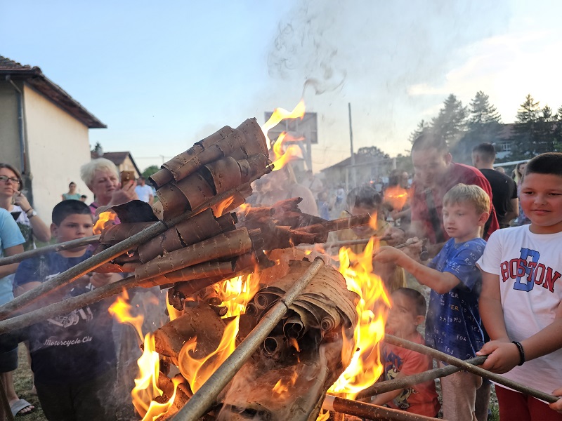 Lilijada u Donjoj Trnovi okupila 163  mališana: Sabor lijepog običaja