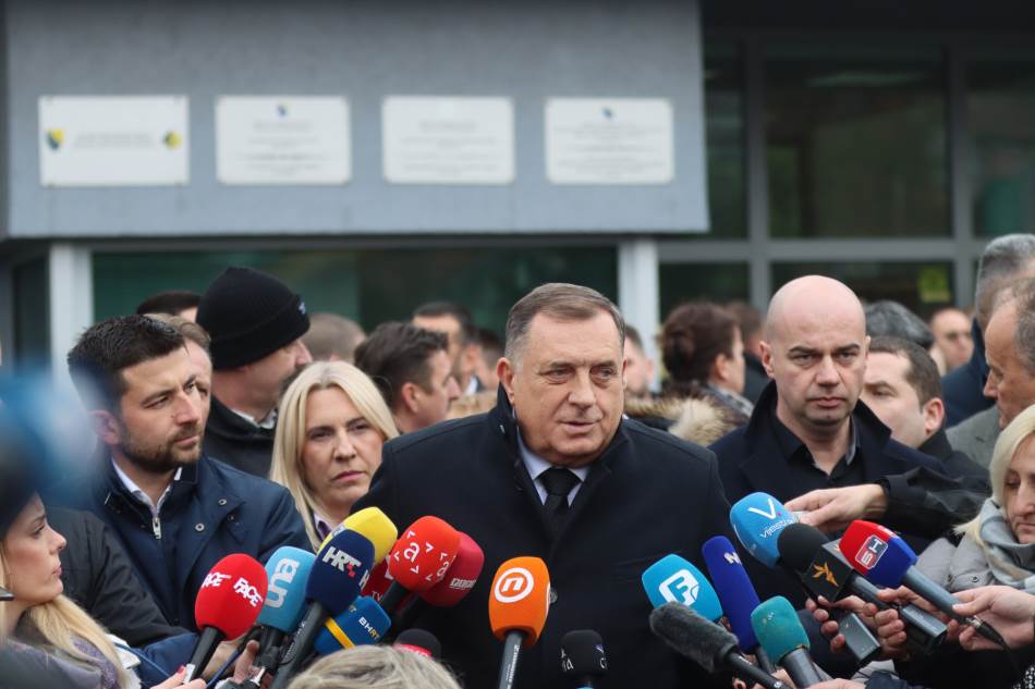 Odgođeno ročište protiv Dodika i Lukića: Odbijen zahtjev da suđenje bude u Banjaluci, najavljena žalba