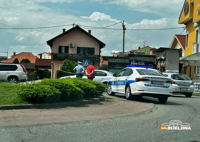 Bijeljina: Vozilo udarilo biciklistu (FOTO)